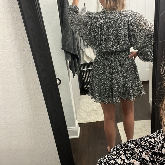 Flower Dress - Picture 3 of 4